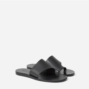 NEVER WORN Everlane Toe Strap Sandals